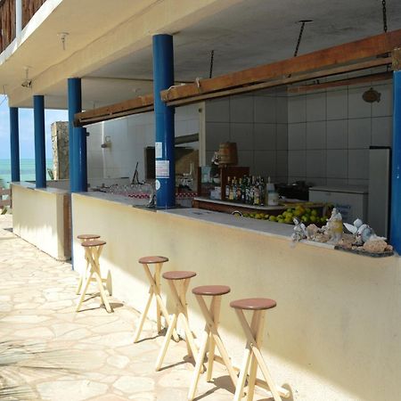 Jacuma'S Lodge Hotel Exterior photo